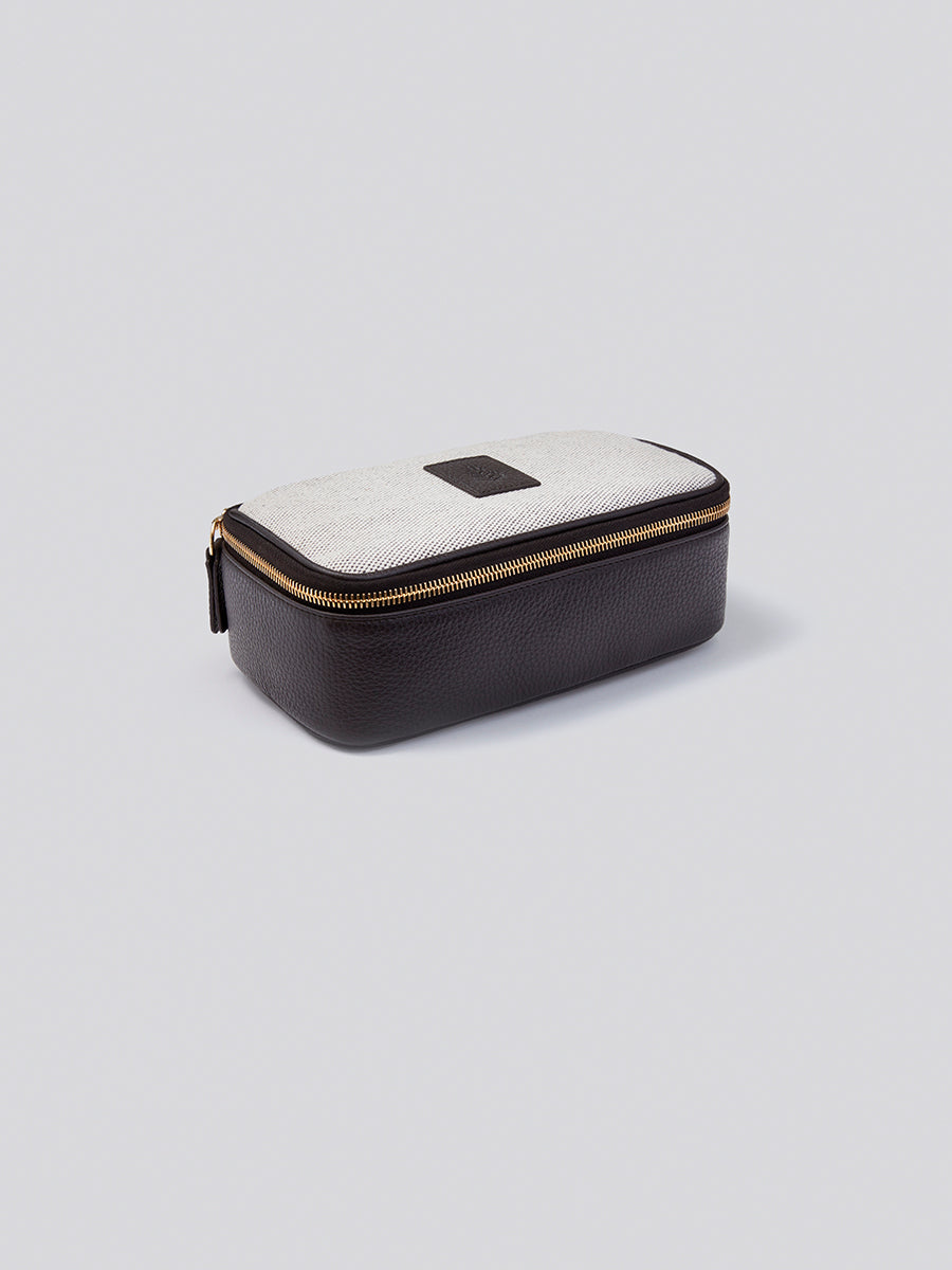 The Tech Case - Four Seasons At Home