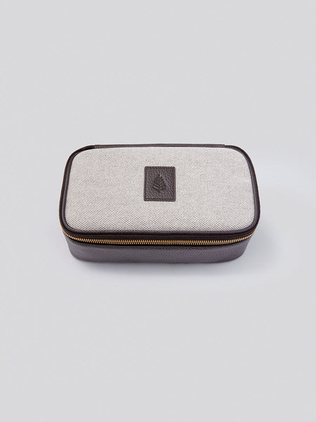 The Tech Case - Four Seasons At Home