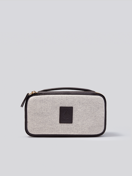 The Tech Case - Four Seasons At Home