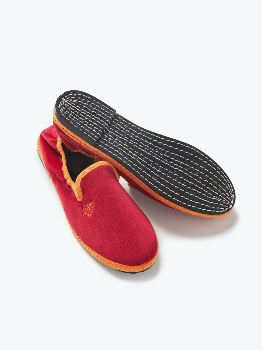 Close-up of the Four Seasons Velvet Slippers in Miami Rose, showcasing the luxurious velvet fabric and artisanal hand-stitching.